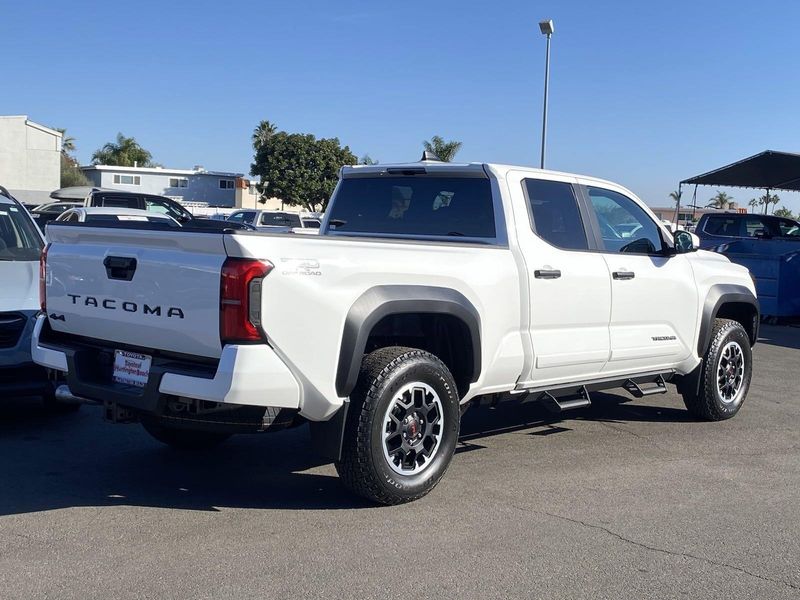 2024 Toyota Tacoma TRD Off RoadImage 3