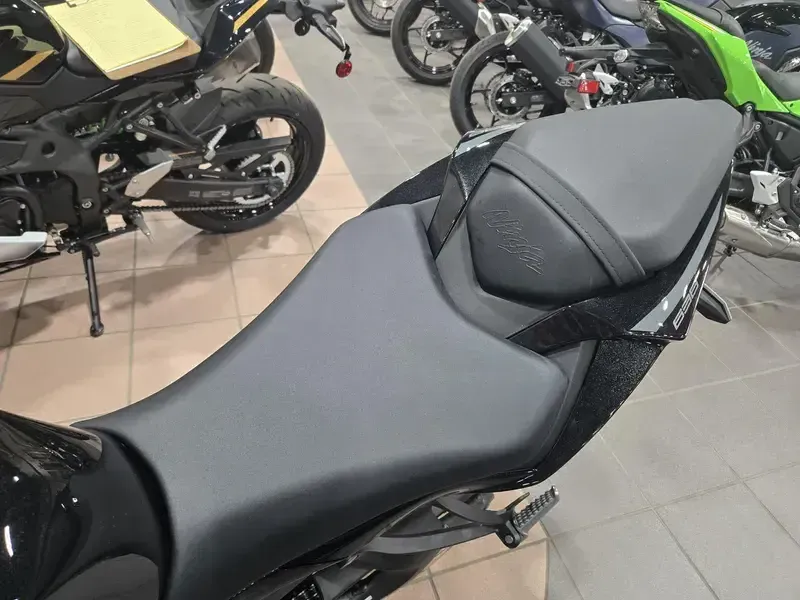 NEW 2026 KAWASAKI NINJA ZX-6R ABS Image 11