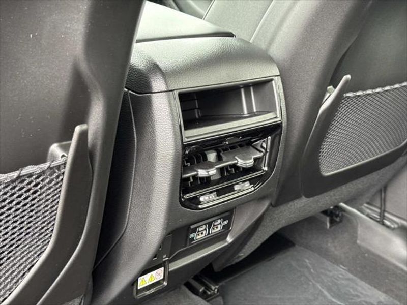 New 2026 Jeep Grand Cherokee Laredo X 4x2