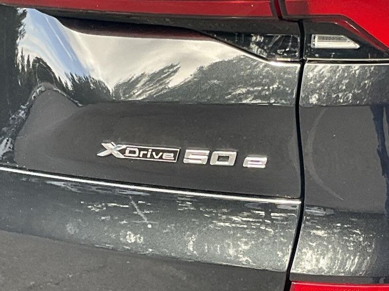 2025 BMW X5 xDrive50eImage 13
