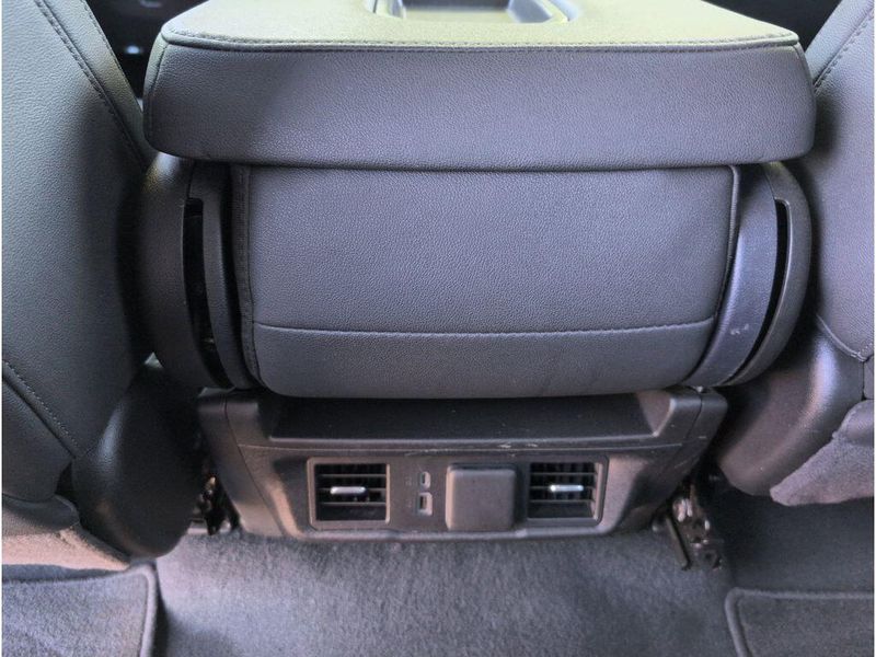 Used 2025 GMC Sierra 1500 SLTImage 35