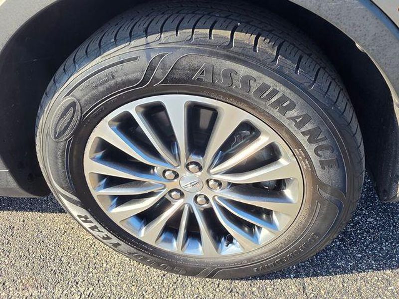 Used 2017 Lincoln MKX SelectImage 10
