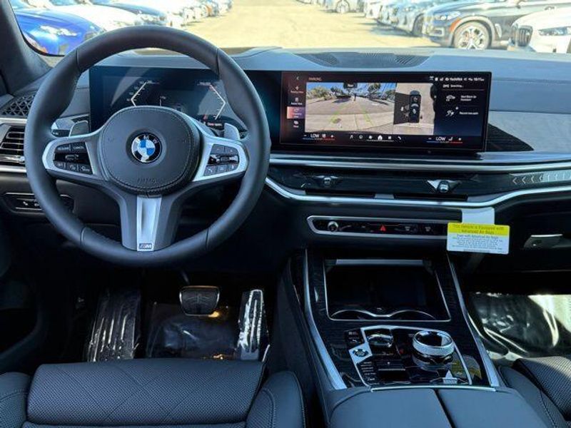 New 2026 BMW X7 xDrive40iImage 27