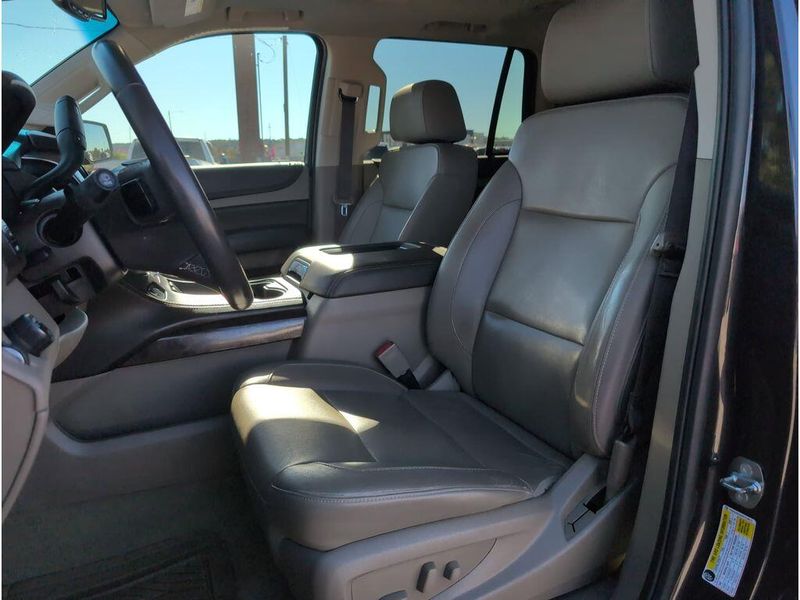 Used 2017 Chevrolet Tahoe LTImage 11