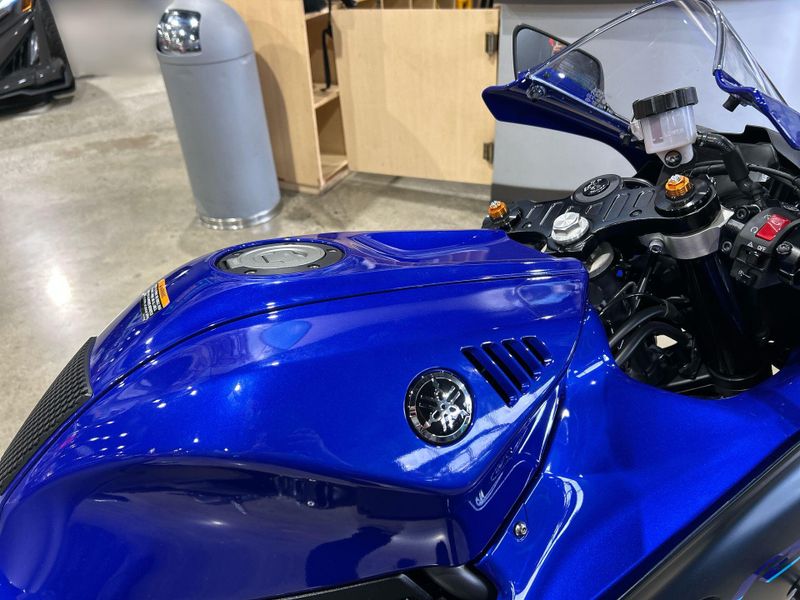Used 2023 Yamaha YZF-R7 Image 25