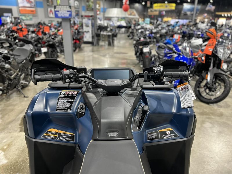 New 2025 Can-Am OUTLANDER MAX LIMITED 1000R Image 16
