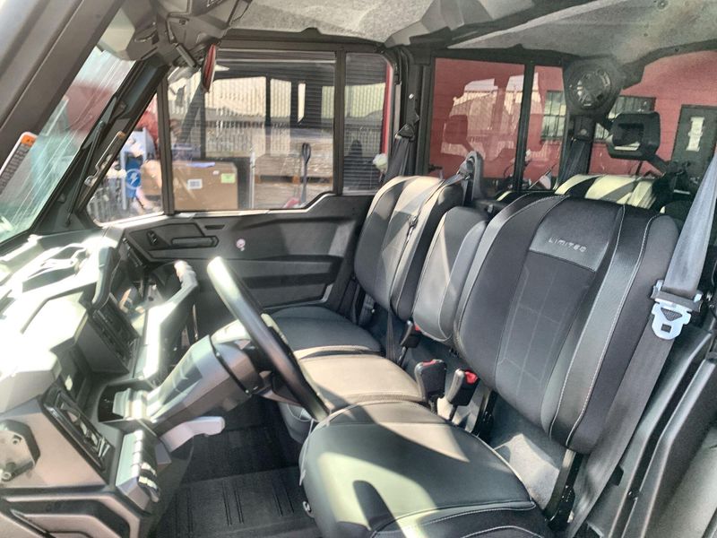 New 2026 Can-Am DEFENDER MAX LIMITED CAB HD11 Image 9