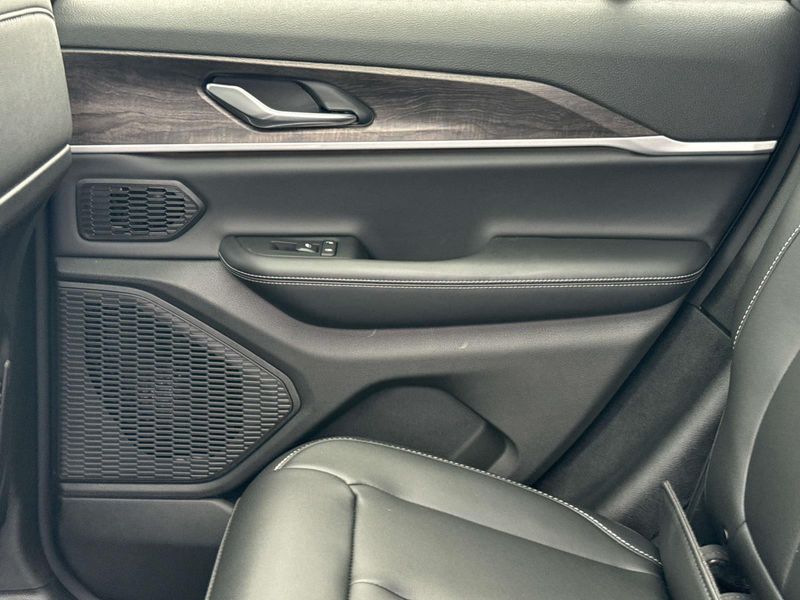New 2026 Jeep Grand Cherokee Limited 4x4