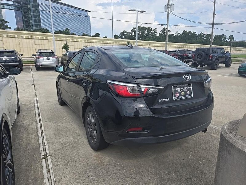 2019 Toyota Yaris LImage 4