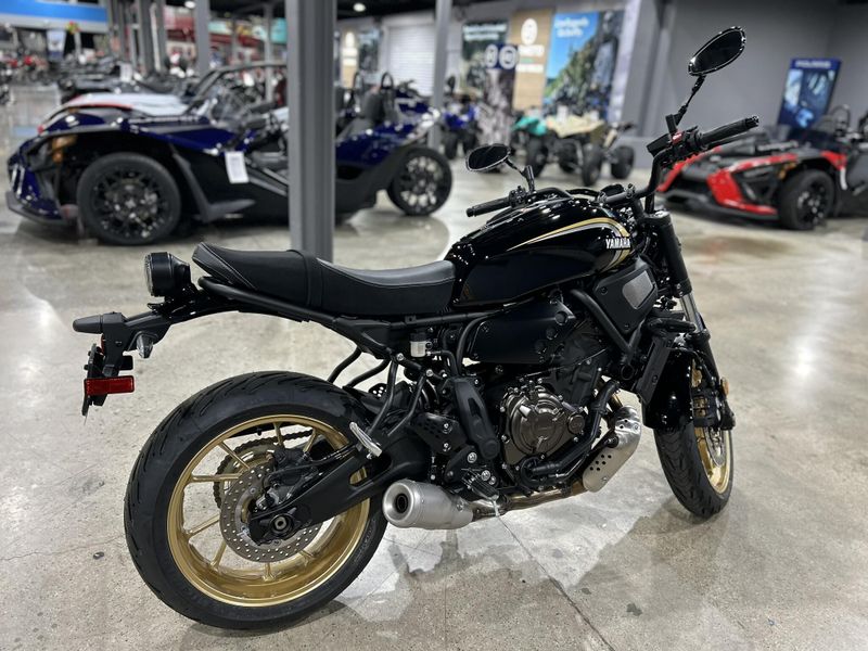 New 2025 Yamaha XSR700 Image 4