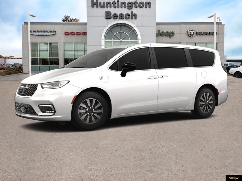 2024 Chrysler Pacifica Hybrid SelectImage 2