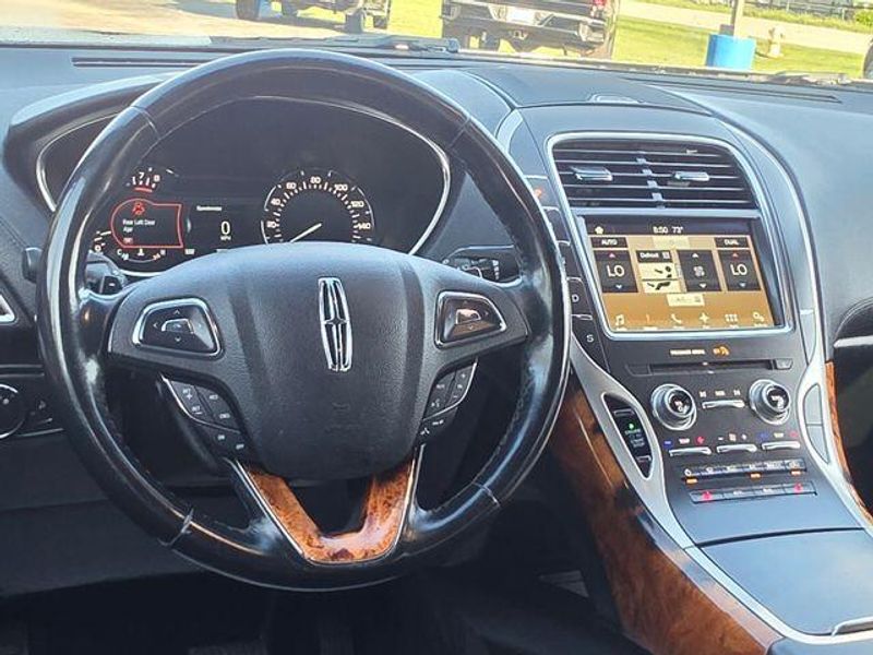 Used 2017 Lincoln MKX SelectImage 18