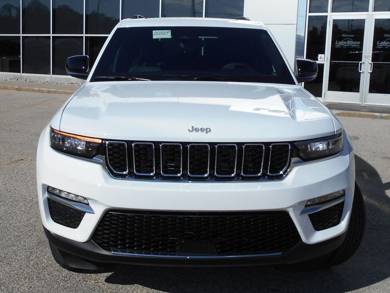 2025 Jeep Grand Cherokee Limited photo 21