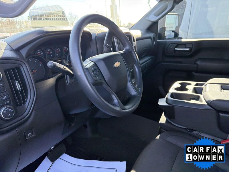 Used 2024 Chevrolet Silverado 2500HD CustomImage 22