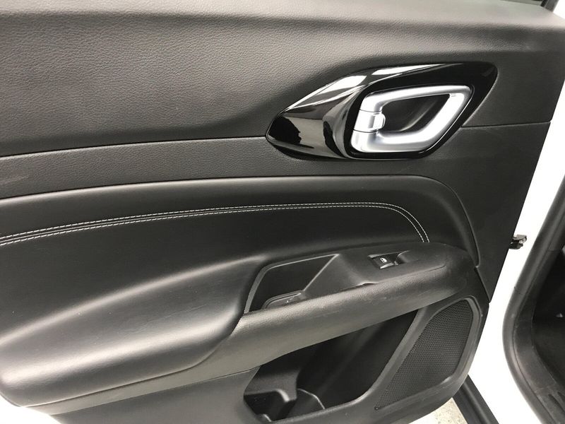 Used 2022 Jeep Compass AltitudeImage 13
