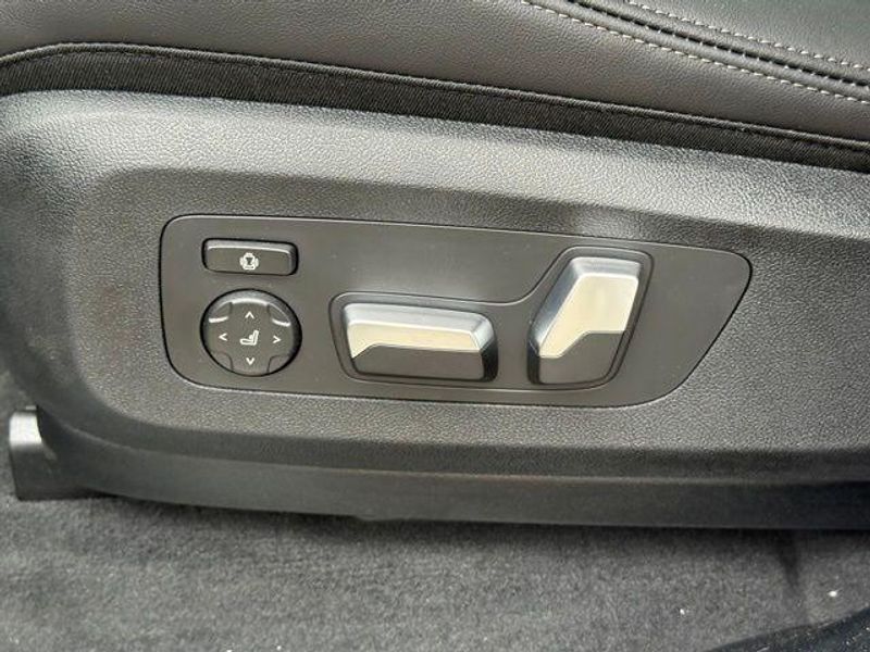 New 2026 BMW X5 sDrive40iImage 18