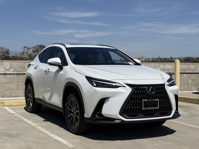 2025 Lexus NX 350 PremiumImage 2