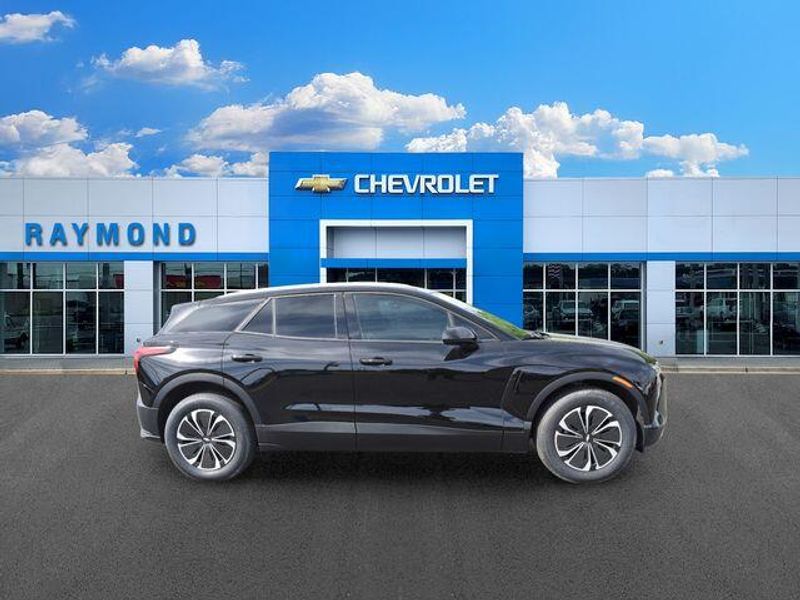 New 2026 Chevrolet Blazer EV LTImage 2