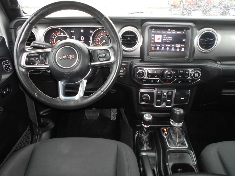 2018 Jeep Wrangler Unlimited SaharaImage 4