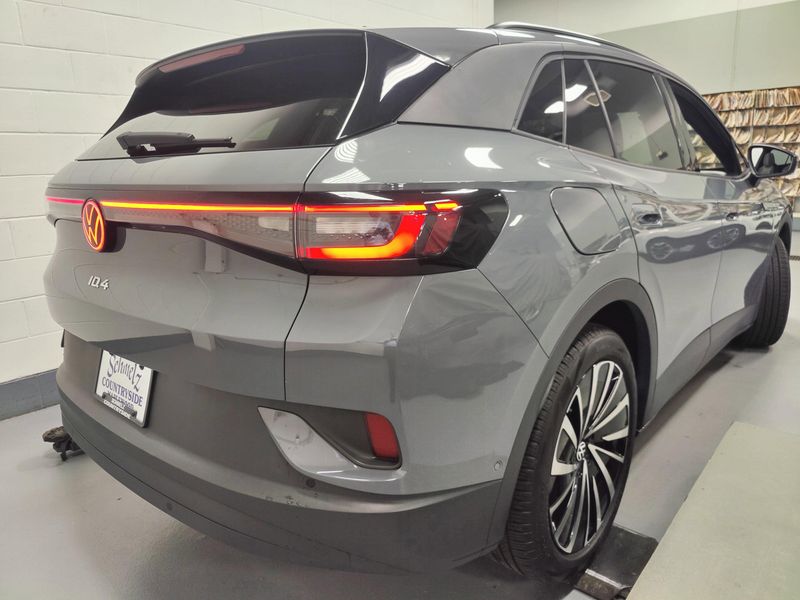 Used 2024 Volkswagen ID.4 S w/Glass RoofImage 11