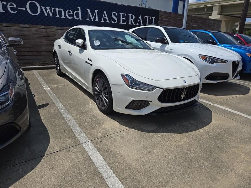 Used 2022 Maserati Ghibli Modena Q4Image 2