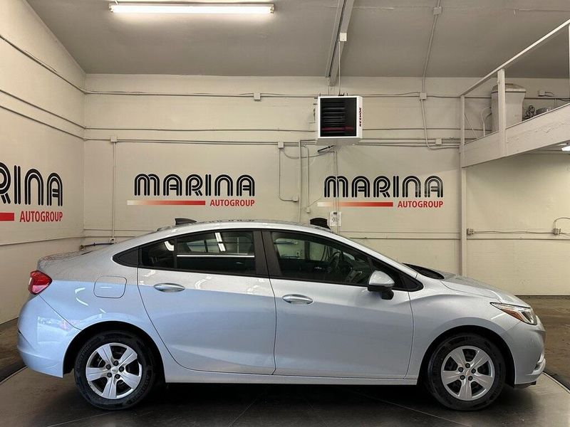 2018 Chevrolet Cruze LSImage 7