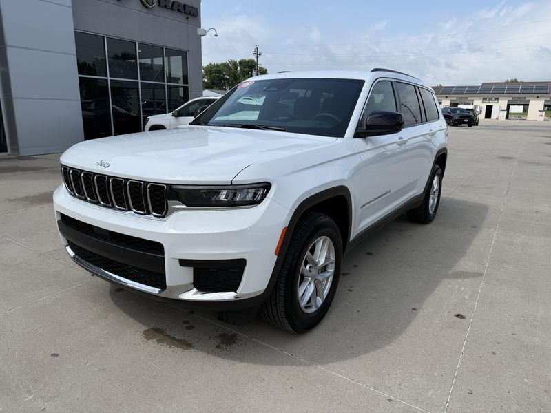 Used 2025 Jeep Grand Cherokee L LaredoImage 33