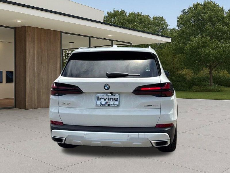 New 2026 BMW X5 sDrive40iImage 9