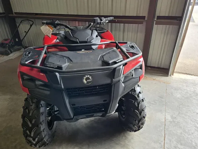 New 2025 Can-Am OUTLANDER 500 LEGION RED Image 5