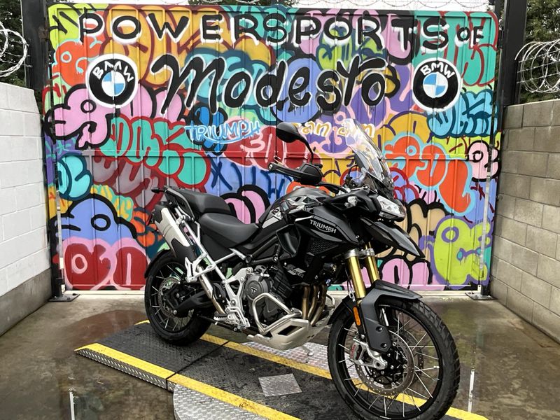 2023 Triumph TIGER 1200 in a SAPPHIRE BLACK exterior color. BMW Motorcycles of Modesto 209-524-2955 bmwmotorcyclesofmodesto.com 