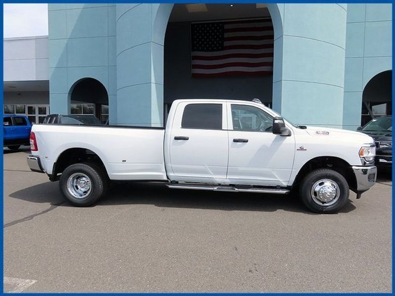 2024 RAM 3500 TradesmanImage 2