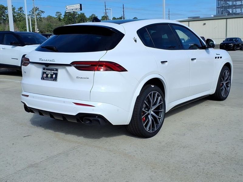 New 2026 Maserati Grecale ModenaImage 6