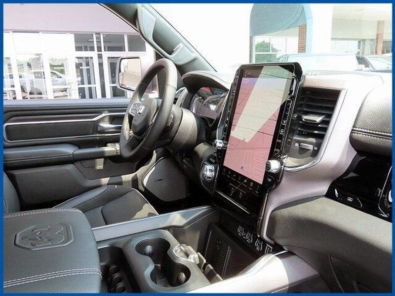 2025 RAM 1500 LaramieImage 8