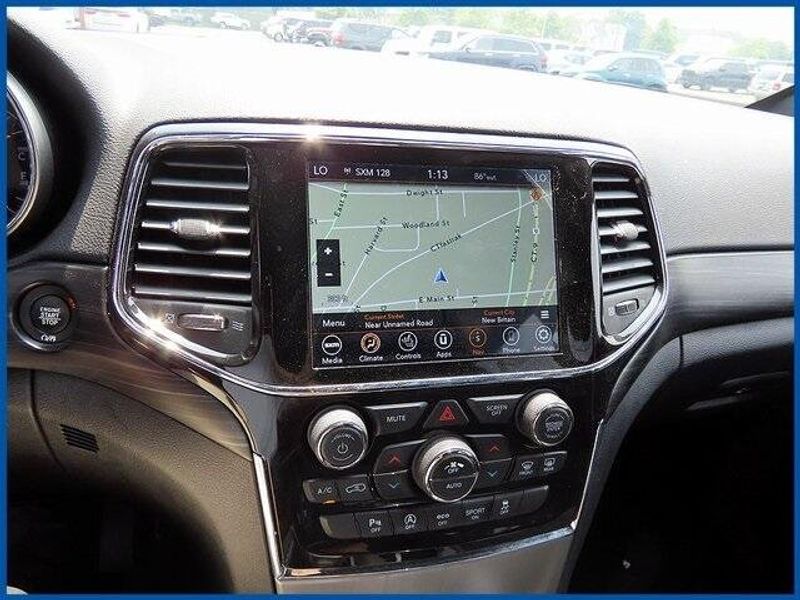 Used 2022 Jeep Grand Cherokee WK Laredo XImage 15