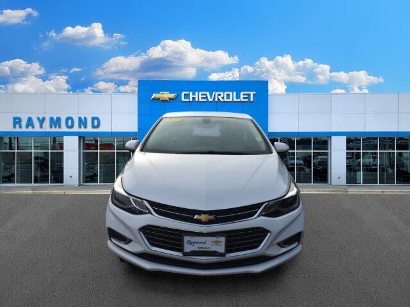 Used 2017 Chevrolet Cruze PremierImage 9