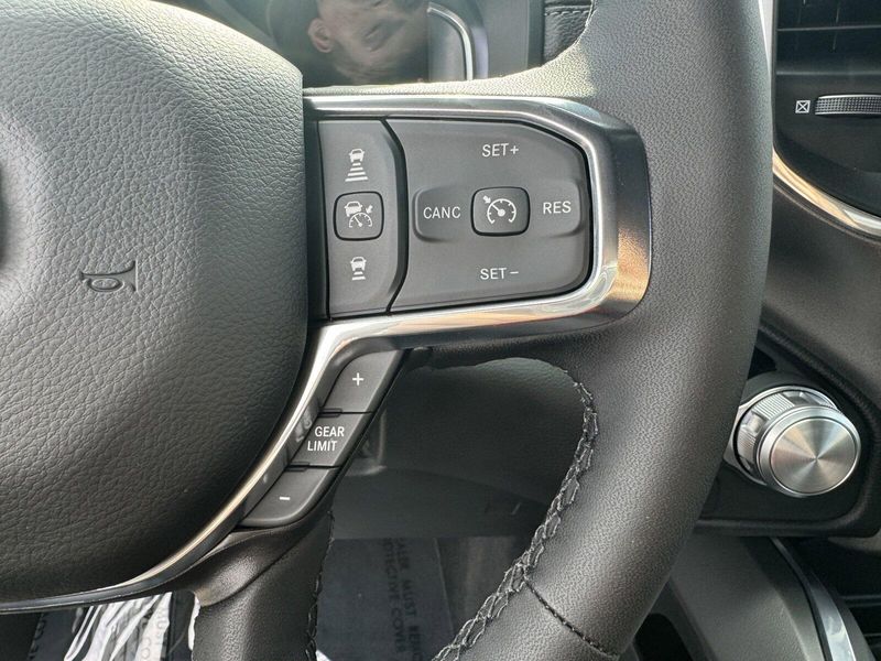 2025 RAM 1500 LaramieImage 21