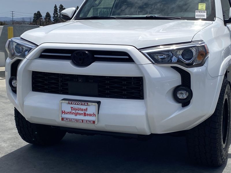 2023 Toyota 4Runner SR5 PremiumImage 9