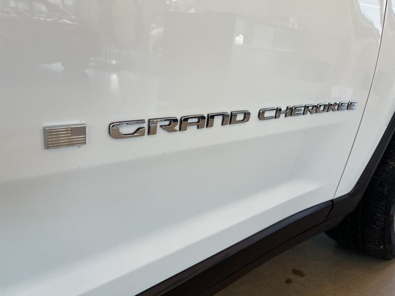 2022 Jeep Grand Cherokee L LimitedImage 12