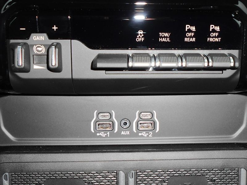 2025 RAM 2500 Big Horn Crew Cab 4x4 6