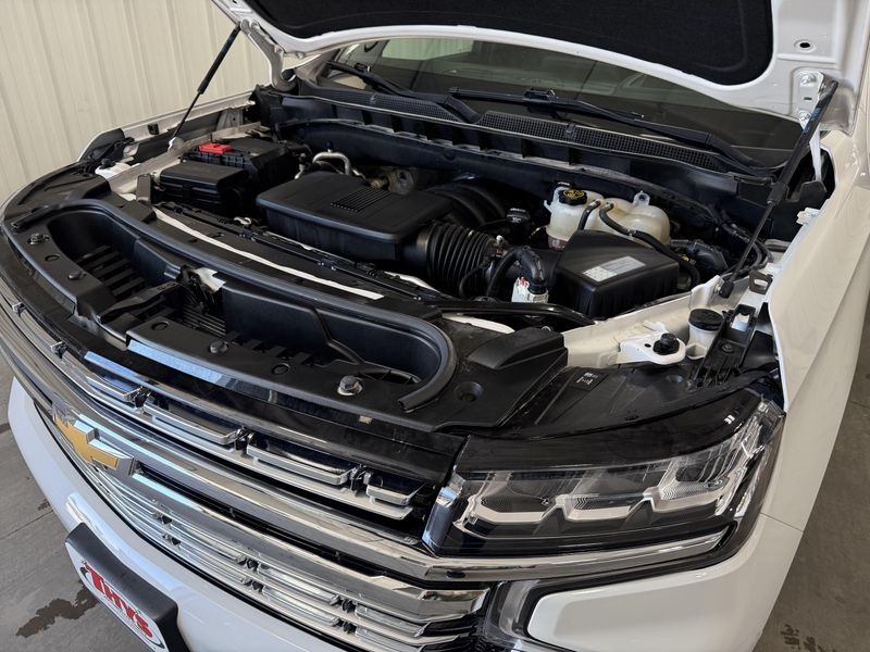 Used 2021 Chevrolet Suburban PremierImage 18