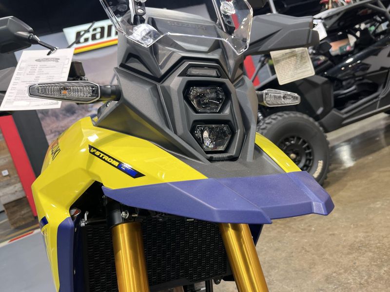 New 2025 Suzuki V-STROM 800DE Image 13