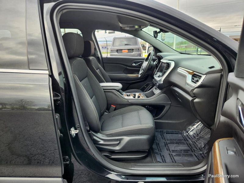 Used 2023 GMC Acadia SLE