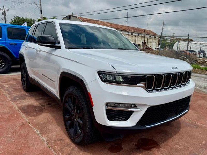 Used 2022 Jeep Grand Cherokee LimitedImage 3