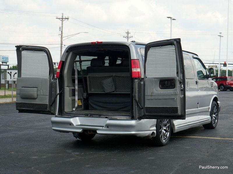 2011 Chevrolet Express 1500 Image 19