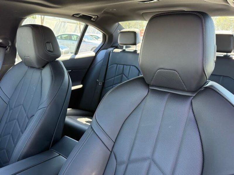 Used 2025 BMW 5 Series 530i xDriveImage 15