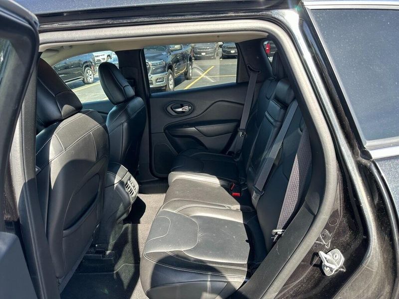 2015 Jeep Cherokee LimitedImage 19