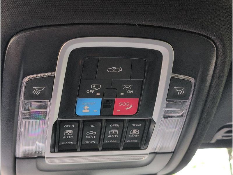 2025 RAM 1500 Limited Crew Cab 4x4 5