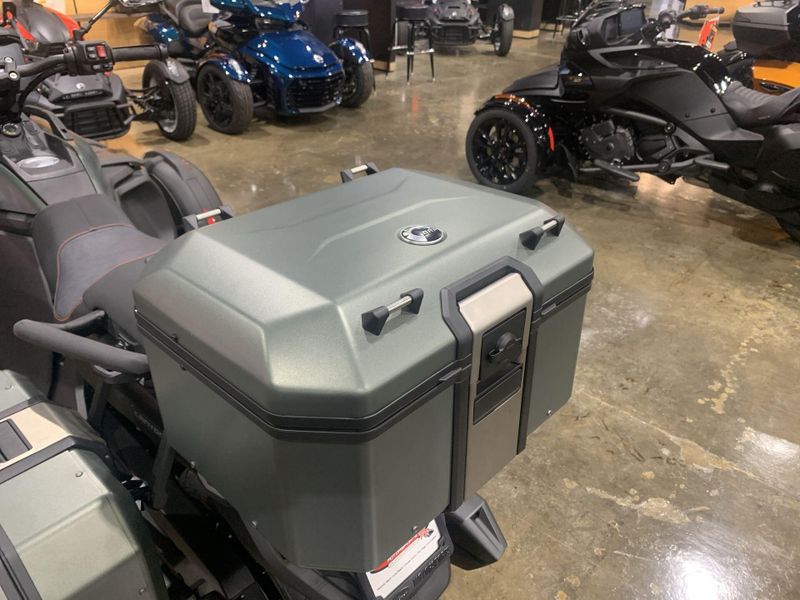 New 2025 Can-Am CANYON REDROCK Image 13