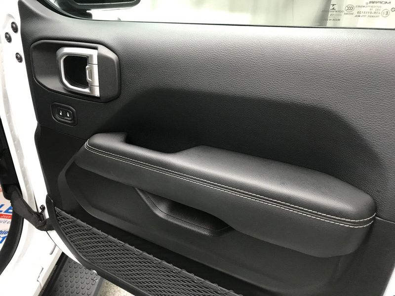 2019 Jeep Wrangler Unlimited SaharaImage 21