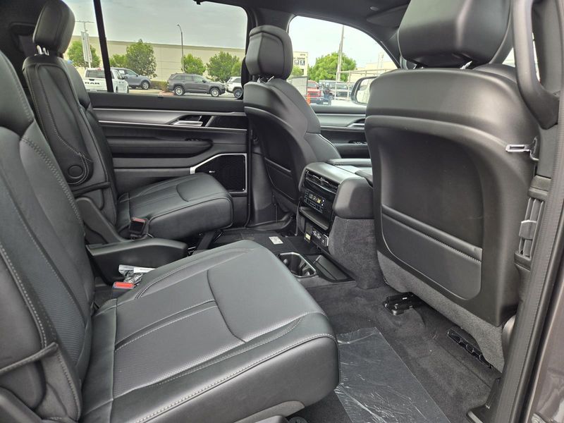 2026 Jeep Grand Wagoneer Limited Reserve 4x4